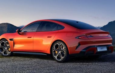 Электромобиль Xiaomi SU7 - первый автомобиль компании: характеристики, дизайн и цена